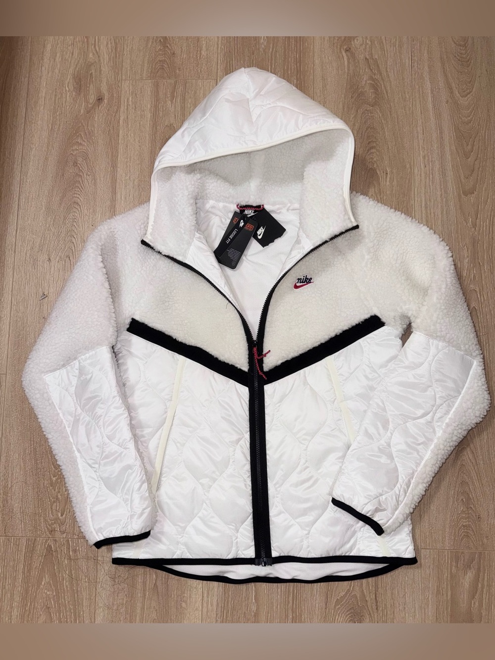 Nike Sportswear Heritage Sherpa Jacket NWT Men’s Size MEDIUM Summit White/Black